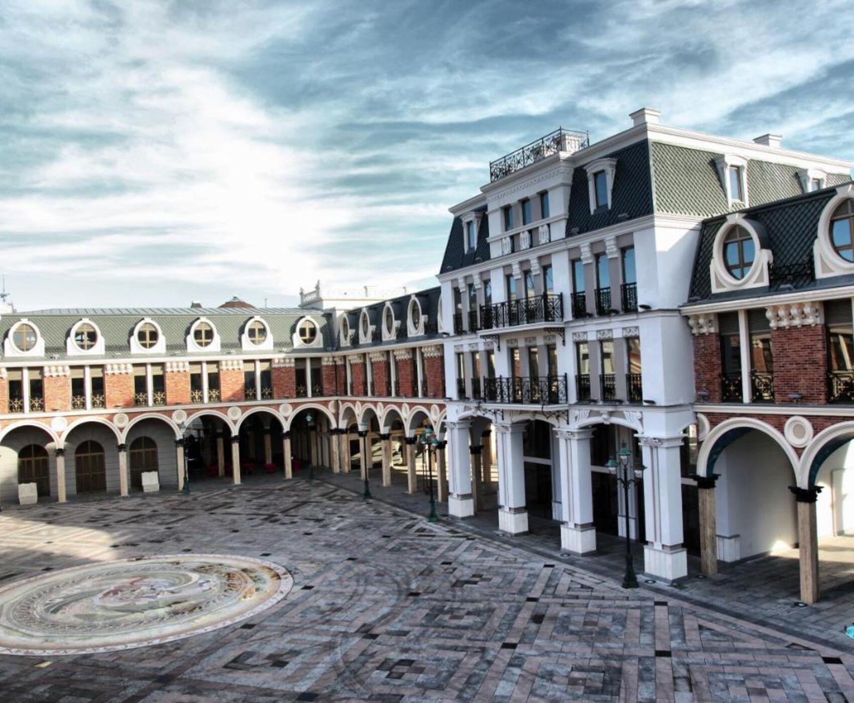 UÇAKLI VAN KARS KARADENİZ BATUM  TURU