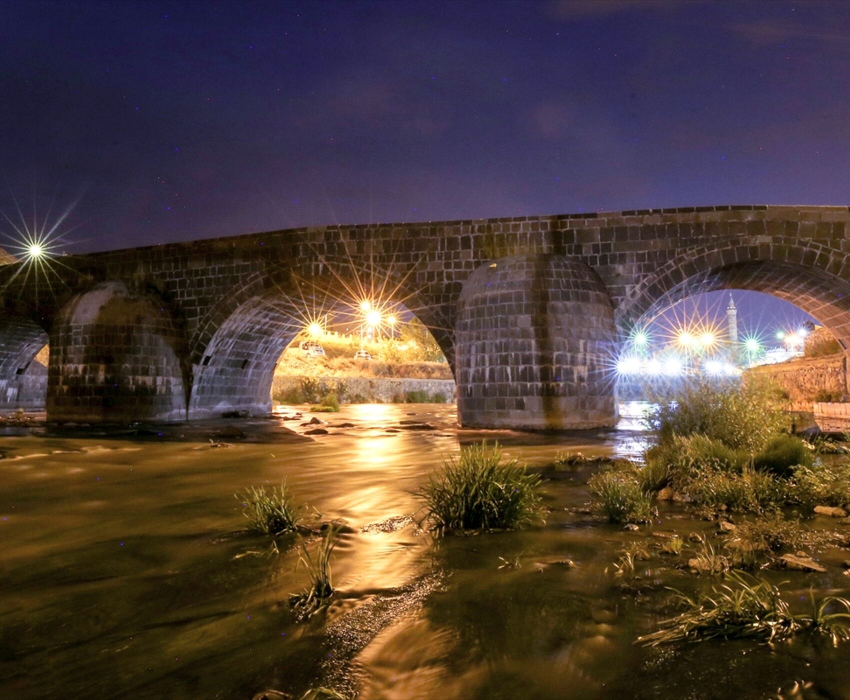 UÇAKLI VAN KARS KARADENİZ BATUM  TURU