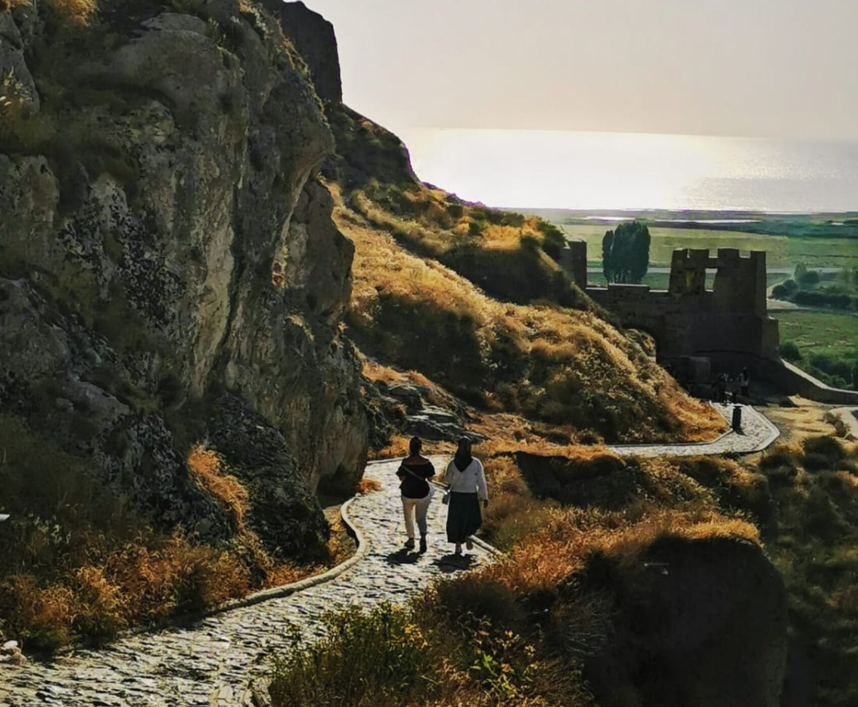 UÇAKLI VAN KARS KARADENİZ BATUM  TURU