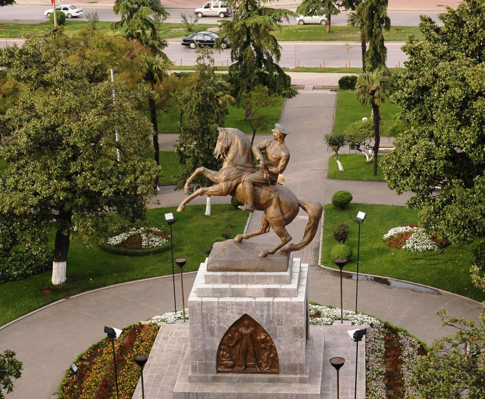 UÇAKLI VAN KARS KARADENİZ BATUM  TURU