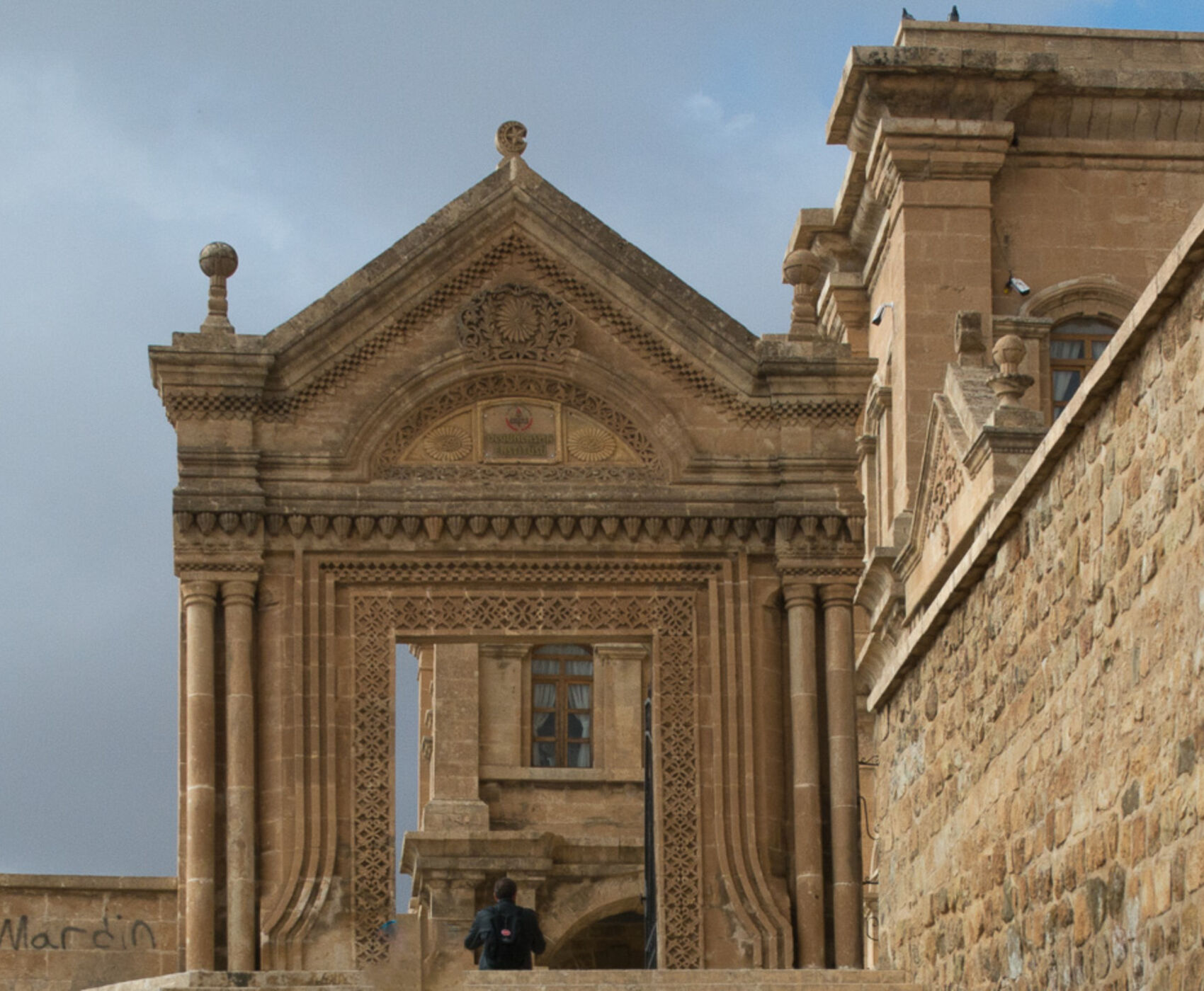 UÇAKLI VAN BAŞKALE YÜKSEKOVA HAKKARİ ŞIRNAK CİZRE DİYARBAKIR