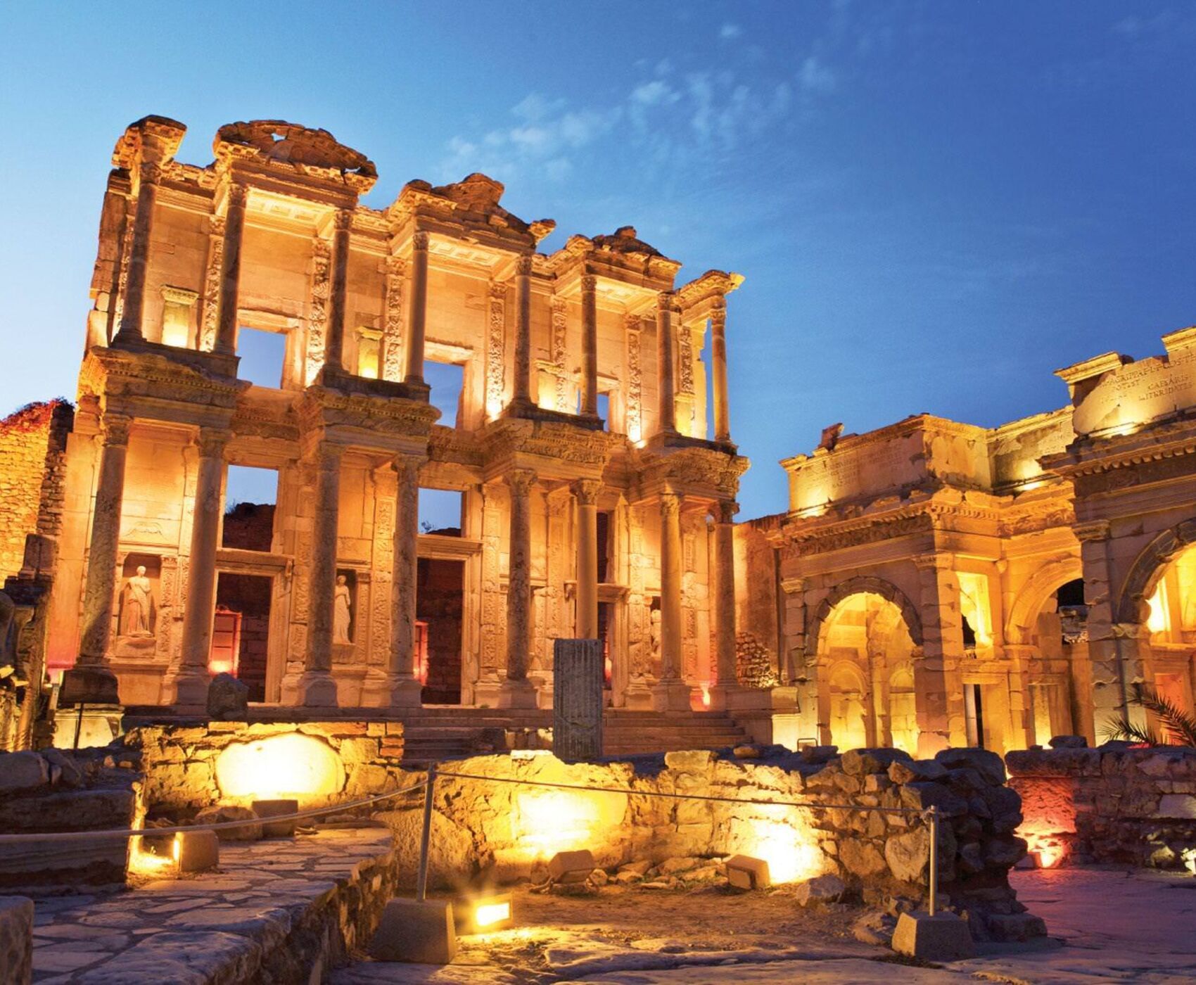 بدروم - دیدیم - کوش آداسی - ازمیر - آلاکاتی - چسمه - فوچا - شیرینجه