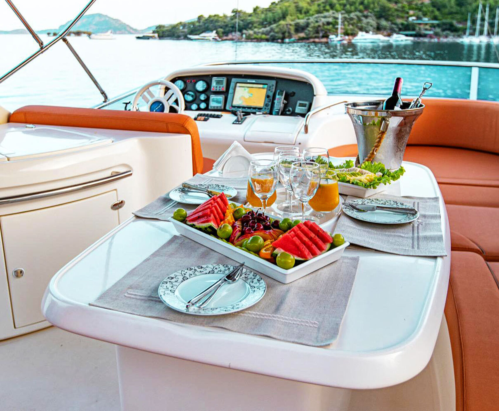 ÖZEL VIP MOTOR YAT TURU