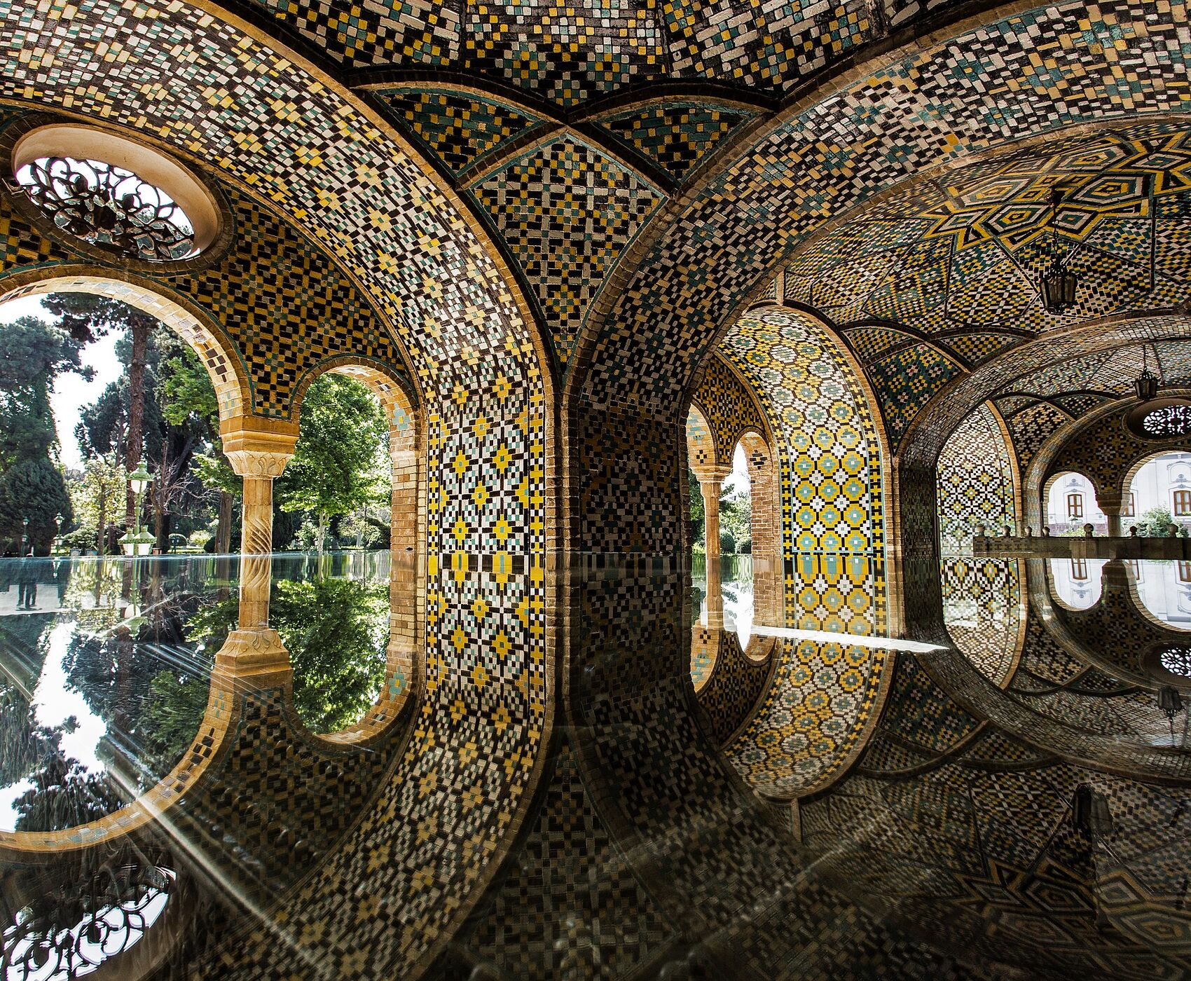 ANTALYA VE İSTANBUL DAN UÇAKLI BÜYÜK İRAN TURU