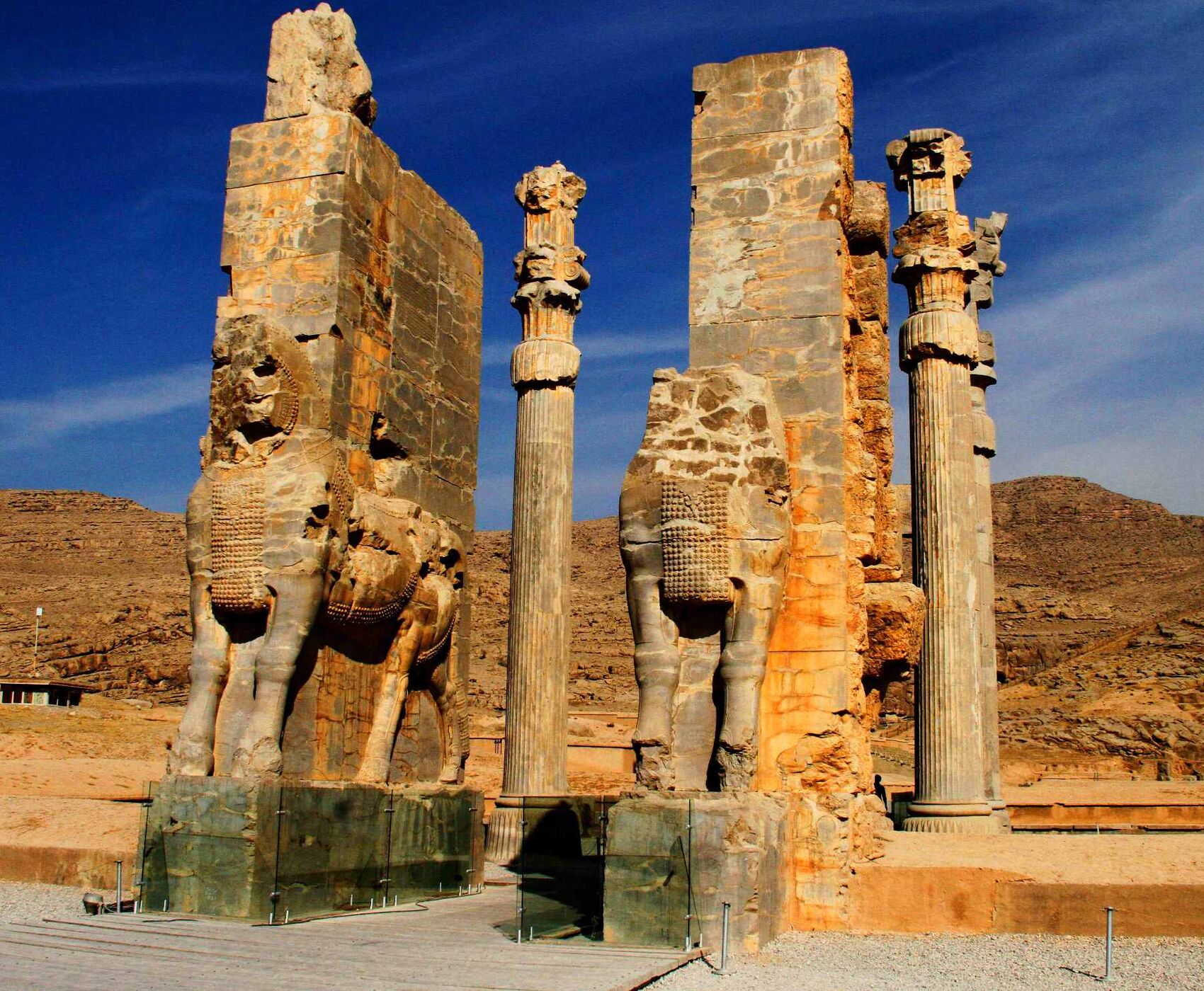 ANTALYA VE İSTANBUL DAN UÇAKLI BÜYÜK İRAN TURU