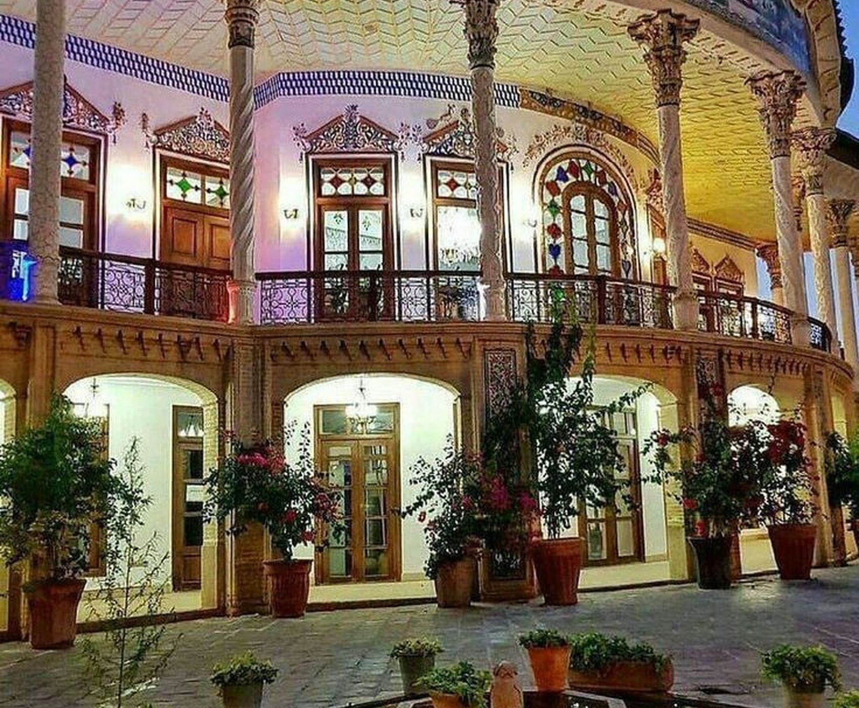 ANTALYA VE İSTANBUL DAN UÇAKLI BÜYÜK İRAN TURU