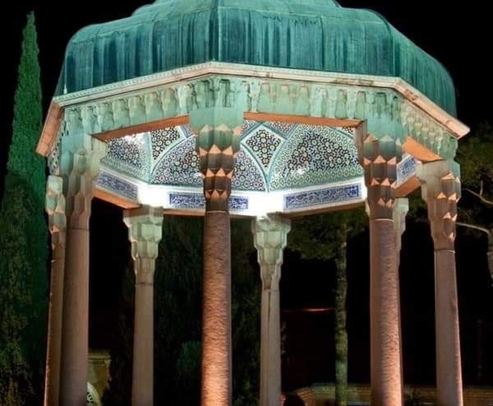 ANTALYA VE İSTANBUL DAN UÇAKLI BÜYÜK İRAN TURU