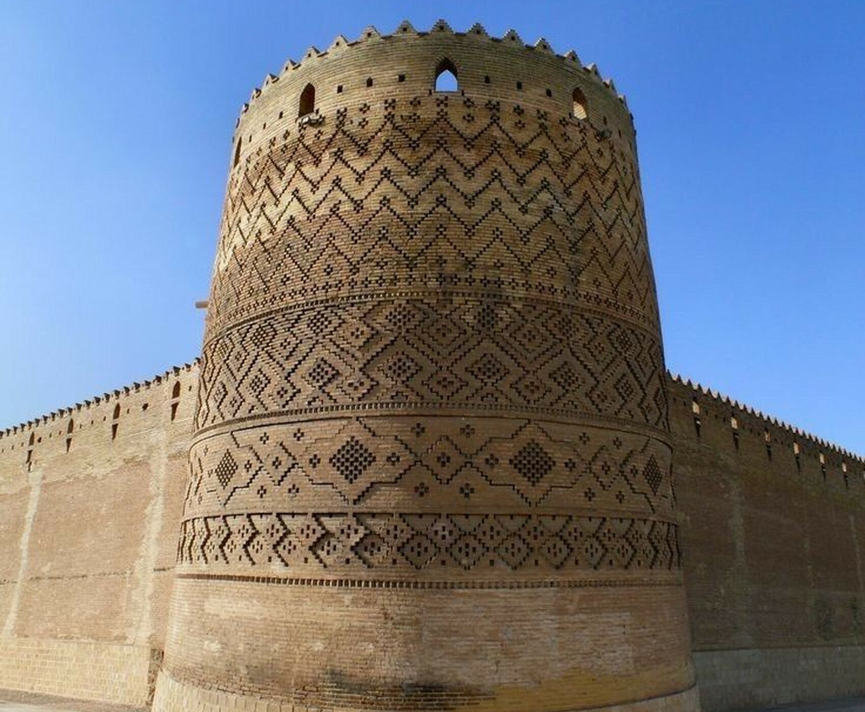 ANTALYA VE İSTANBUL DAN UÇAKLI BÜYÜK İRAN TURU