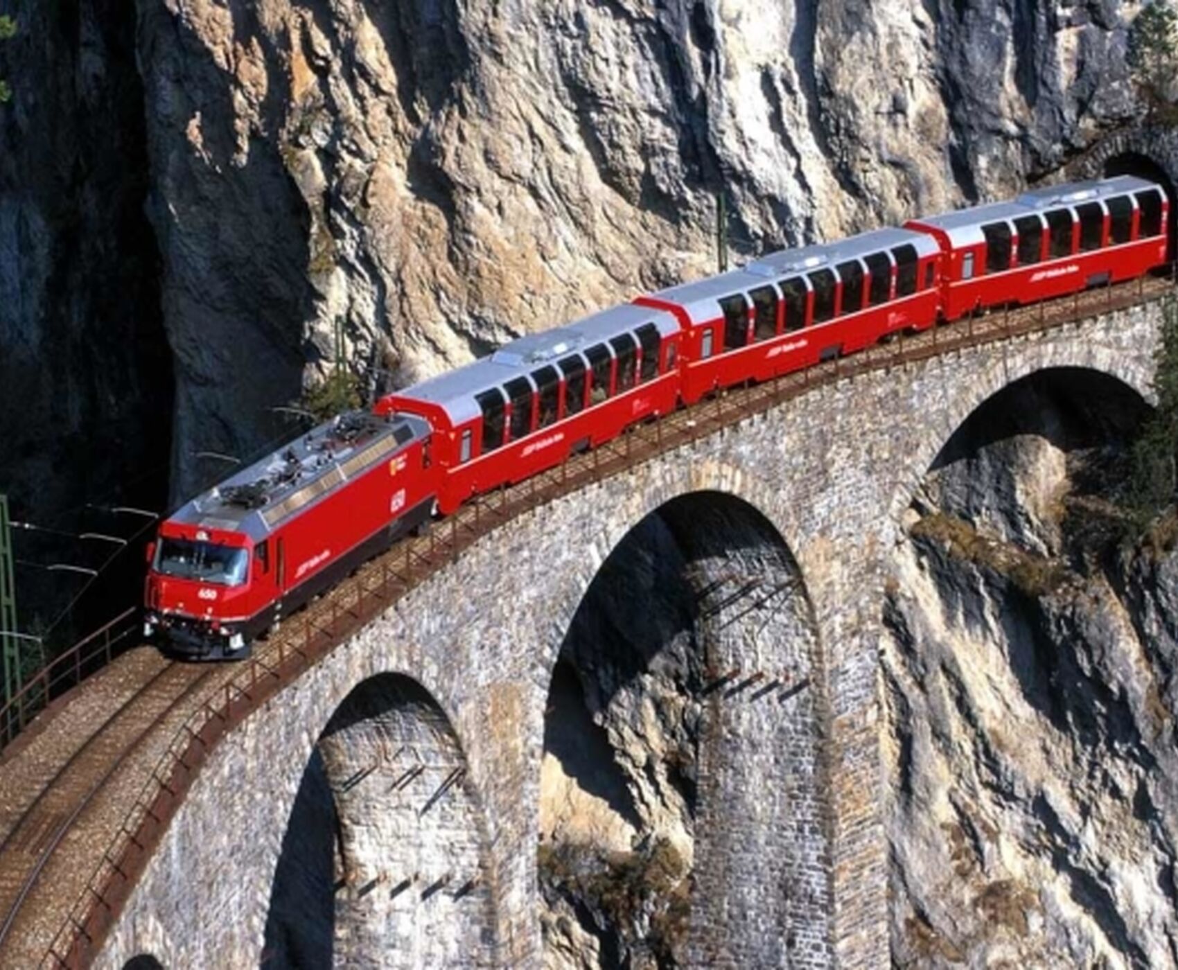 Antalya dan Direkt Uçaklı Bernina Express & Glacier Express ile İsviçre Alp Dağları