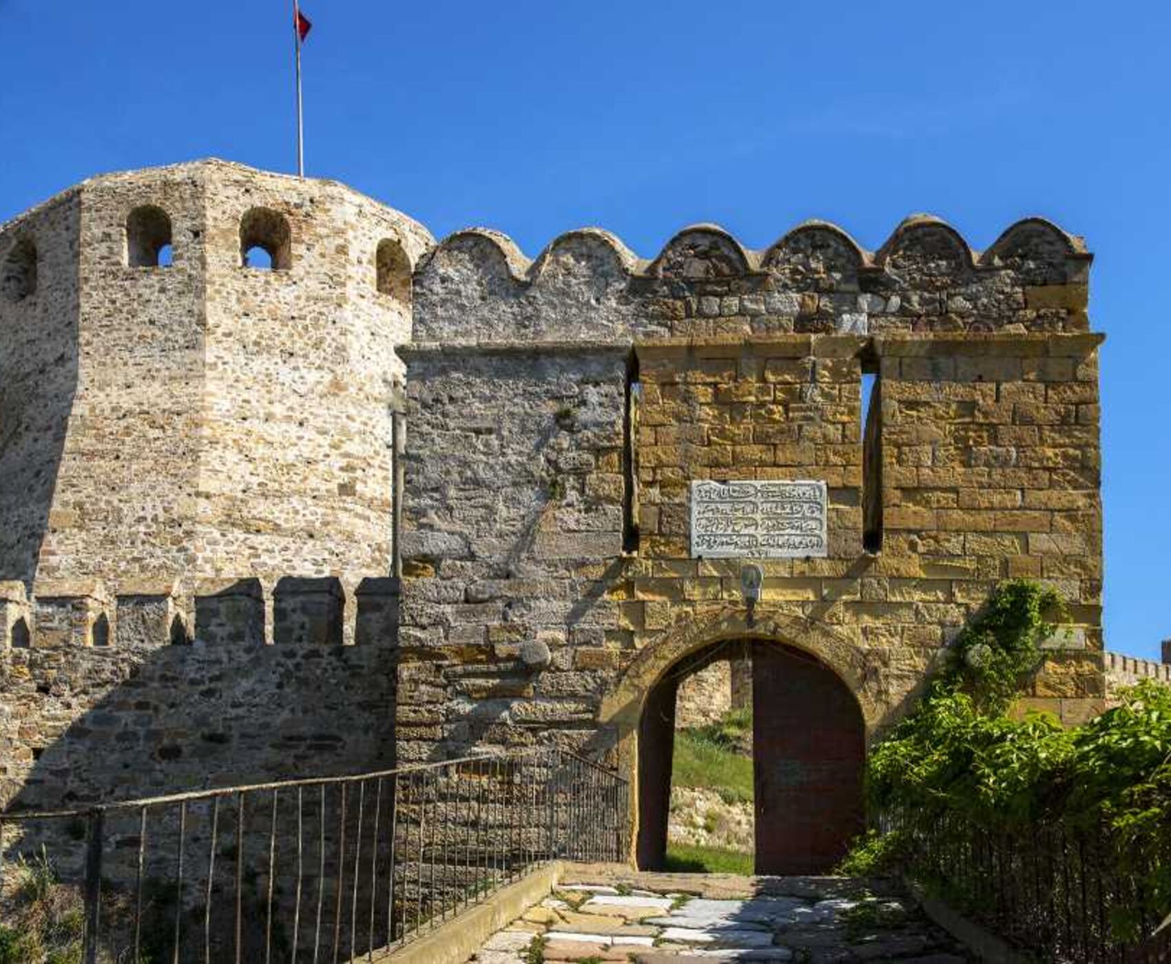 UÇAKLI İZMİR &ALAÇATI & FOÇA & AYVALIK &  BOZCAADA & ÇANAKKALE & BANDIRMA & BURSA 
