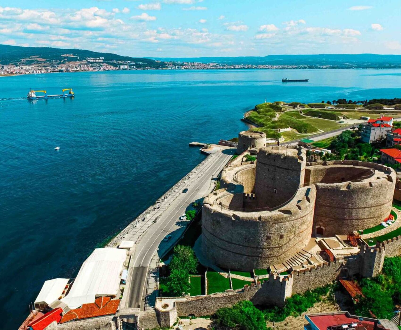 UÇAKLI İZMİR &ALAÇATI & FOÇA & AYVALIK &  BOZCAADA & ÇANAKKALE & BANDIRMA & BURSA 
