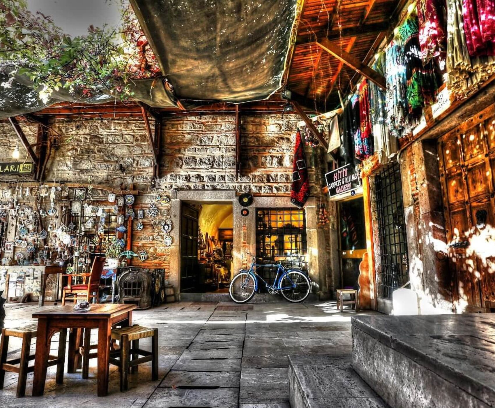 UÇAKLI İZMİR &ALAÇATI & FOÇA & AYVALIK &  BOZCAADA & ÇANAKKALE & BANDIRMA & BURSA 