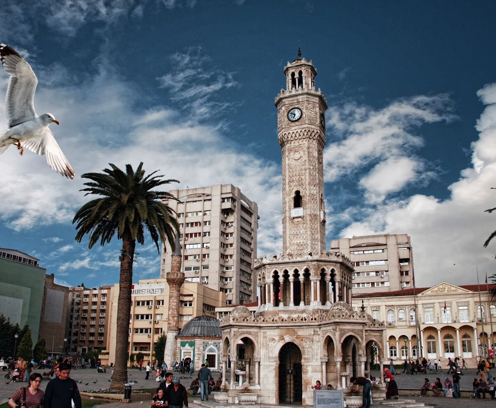 UÇAKLI İZMİR &ALAÇATI & FOÇA & AYVALIK &  BOZCAADA & ÇANAKKALE & BANDIRMA & BURSA 