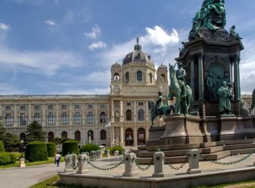 İzmir Çıkışlı Uçaklı Orta Avrupa Yıldızları: Polonya, Avusturya ve Çekya