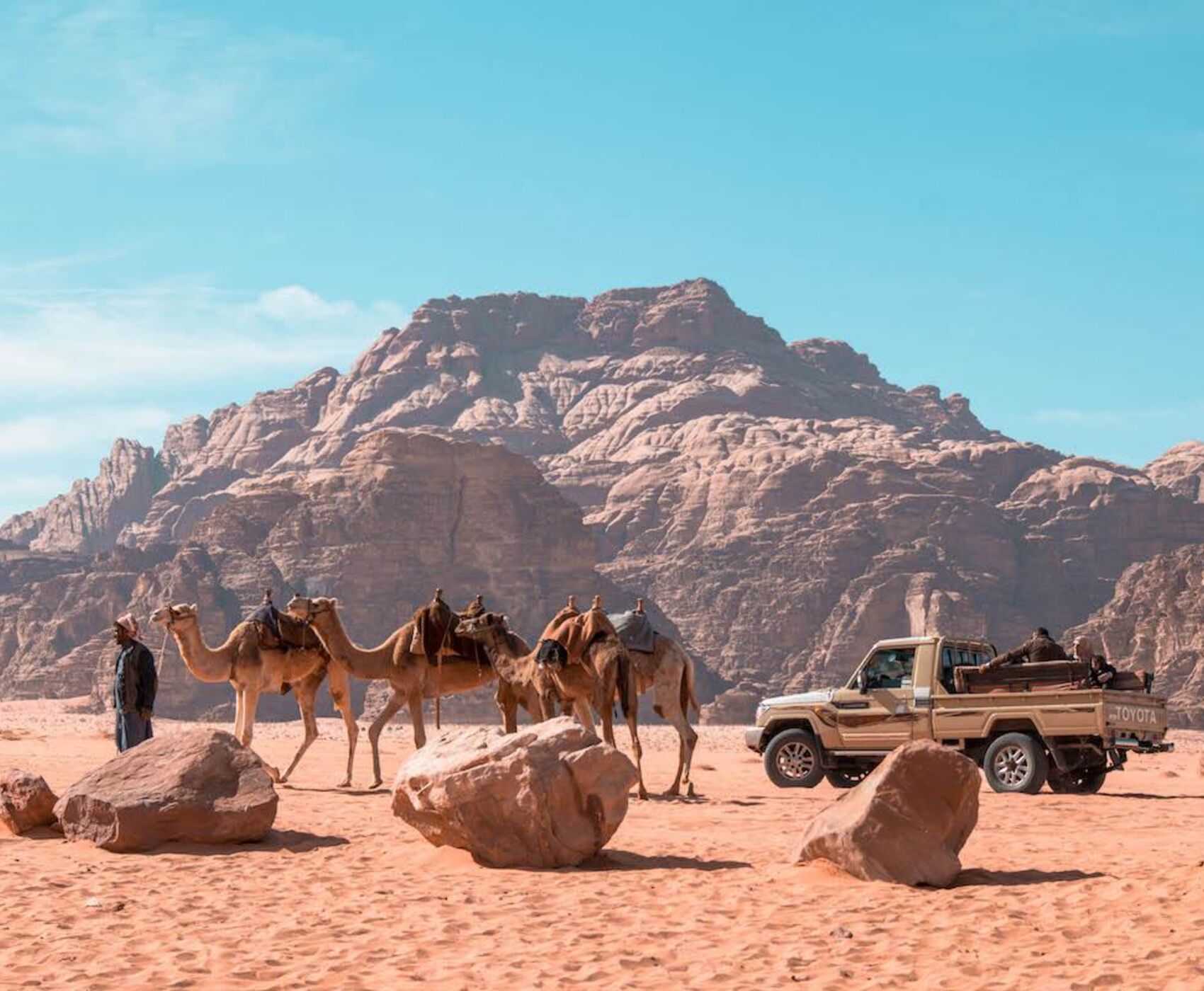 İZMİR ÇIKIŞLI VİZESİZ HER ŞEY DAHİL BAŞTAN BAŞA ÜRDÜN KEŞİF TURU