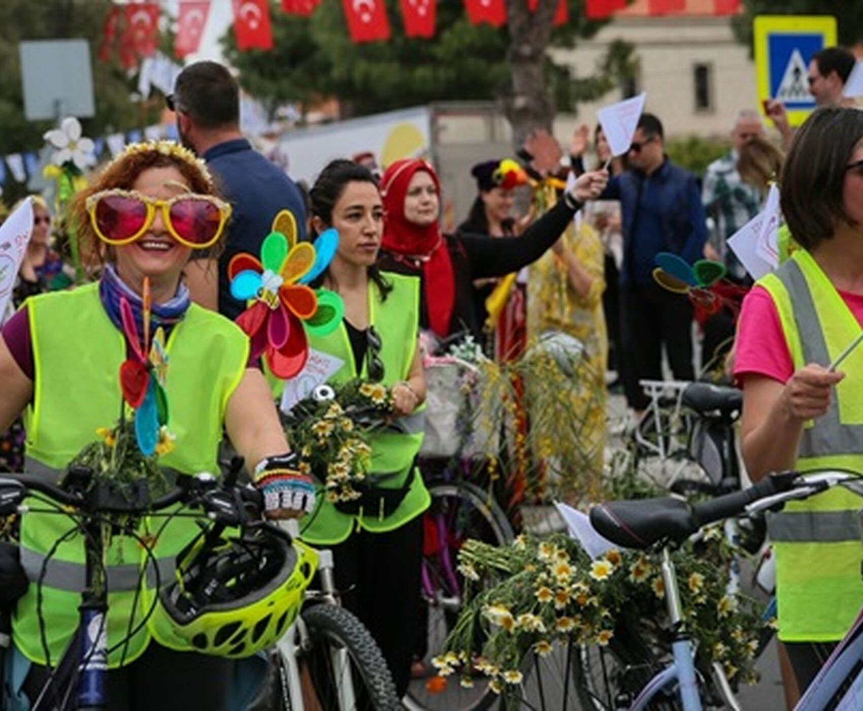 جشنواره گیاهی آلاچاتی 